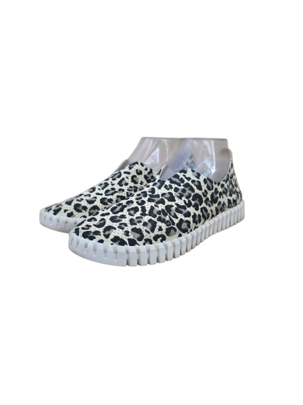 Ilse Jacobsen Tulip Perforated Slip On Shoes Leopard 38 8